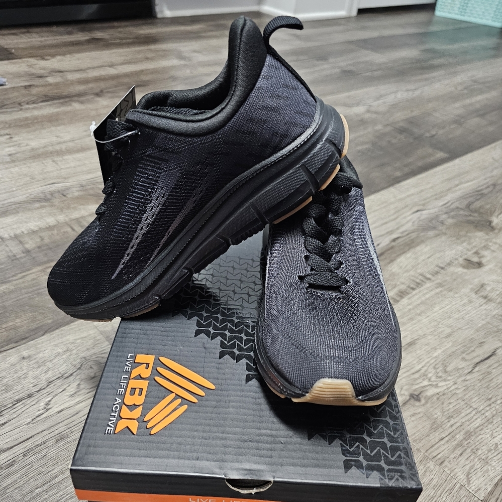 New boys Reebok shoes 3Y